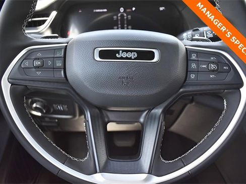 New 2025 Jeep Grand Cherokee L Laredo w/ Luxury Tech Group I image 23