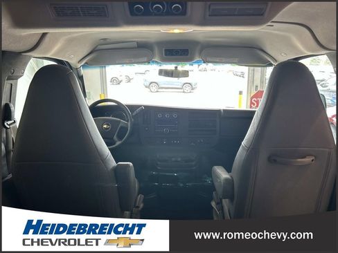 Used 2017 Chevrolet Express 2500 LT w/ LT Preferred Equipment Group RWD image 19