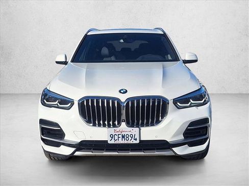 Used 2022 BMW X5 xDrive40i w/ Parking Assistance Package image 3