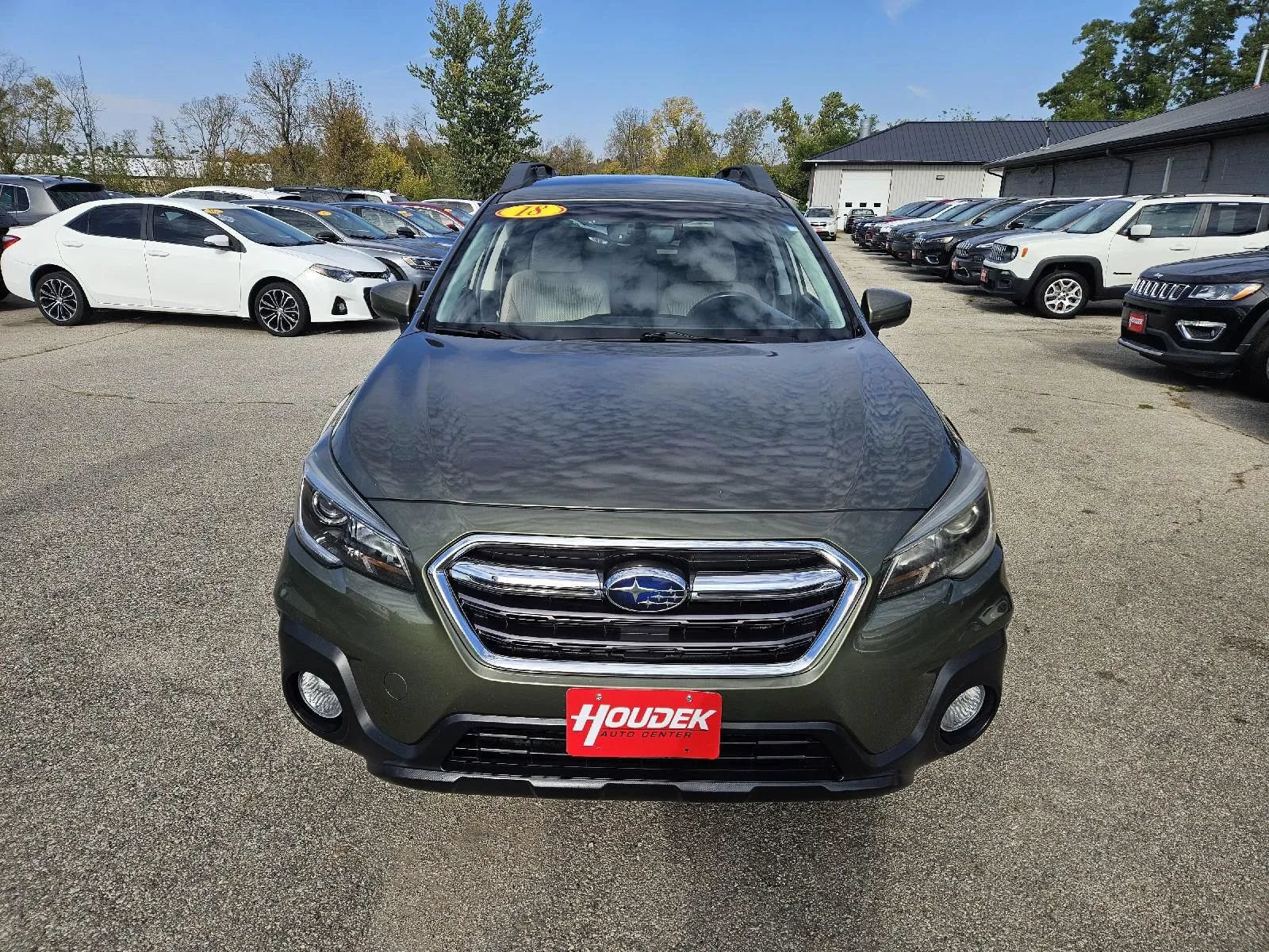 Used 2018 Subaru Outback 2.5i Premium AWD/4WD image 2