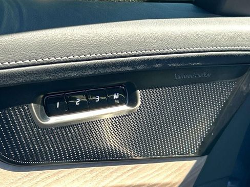 New 2026 Volvo XC90 B6 Plus w/ Protection Package Premier image 24