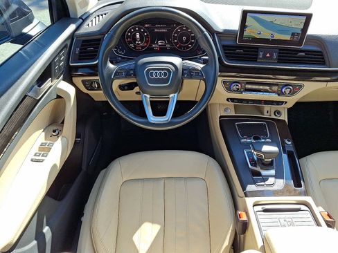 Used 2020 Audi Q5 2.0T Premium Plus w/ Premium Plus Package AWD/4WD image 12