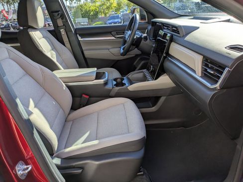 Certified 2025 GMC Terrain Elevation w/ Technology Package II image 18