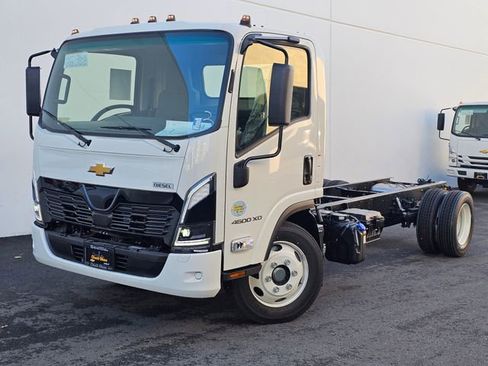 New 2025 Chevrolet Low Cab Forward 4500 XD image 1