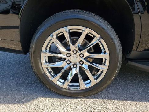 Used 2025 Cadillac Escalade Premium Luxury w/ LPO, Radiant Package RWD image 5