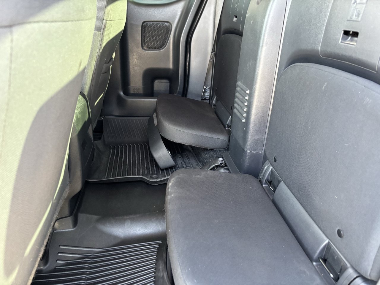 Used 2025 Nissan Frontier SV AWD/4WD image 15