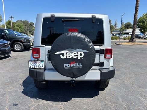 Used 2012 Jeep Wrangler Sahara AWD/4WD image 4