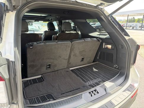 Used 2025 Ford Explorer ST AWD/4WD image 16