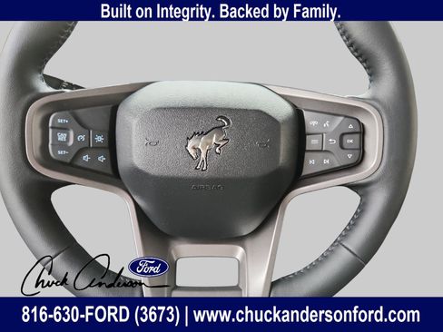 New 2025 Ford Bronco Outer Banks w/ Sasquatch Package image 24