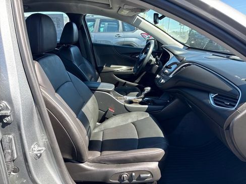 Used 2023 Chevrolet Malibu LT w/ Redline Edition FWD image 9