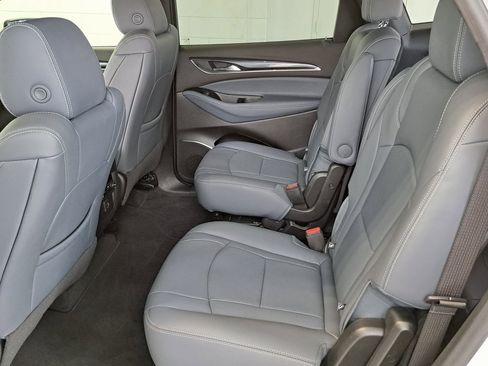Used 2023 Buick Enclave Essence image 28