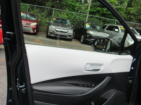 Used 2021 Toyota Corolla SE image 9