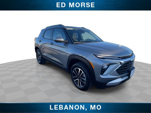 Used 2025 Chevrolet TrailBlazer LT image 2