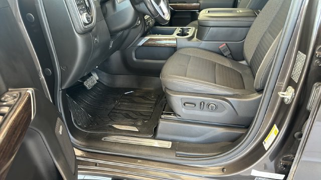 Used 2019 GMC Sierra 1500 Elevation w/ Elevation Value Package AWD/4WD image 9