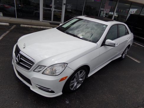 Used 2013 Mercedes-Benz E 350 BlueTEC Sedan image 50