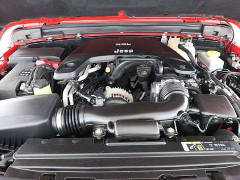 Used 2018 Jeep Wrangler Unlimited Rubicon image 24