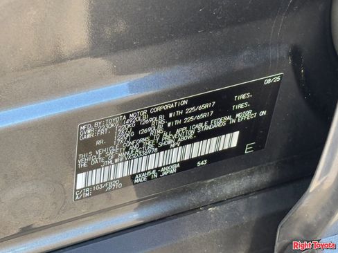 Certified 2025 Toyota RAV4 LE image 32