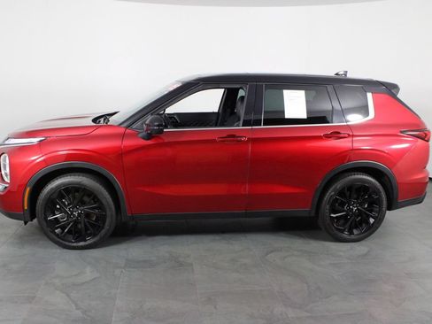 Used 2023 Mitsubishi Outlander SEL FWD image 13