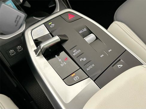 New 2026 BMW X2 xDrive28i AWD/4WD image 17