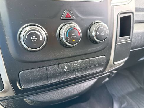 Used 2019 RAM 1500 Classic SLT RWD image 19
