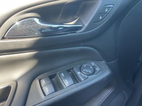 Certified 2024 Chevrolet Equinox LT image 34