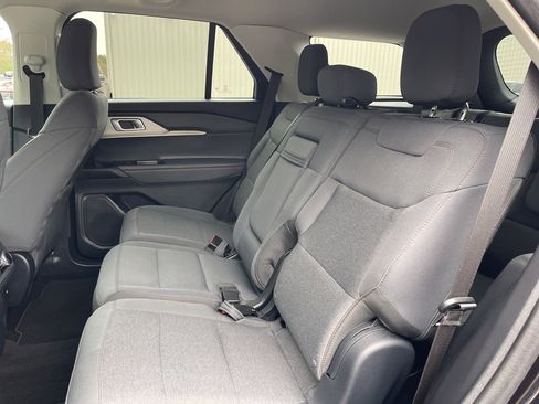 Used 2025 Ford Explorer Active image 20