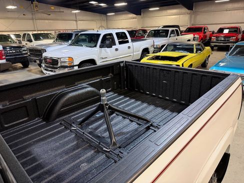 Used 2007 GMC Sierra 2500 SLE w/ Heavy-Duty Power Package RWD image 29