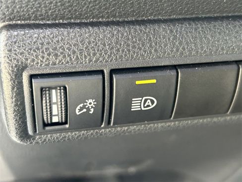 Used 2022 Toyota Corolla SE image 22