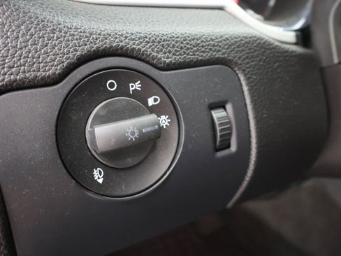 Used 2013 Ford Mustang GT Premium RWD image 36
