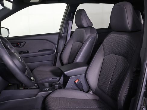 Used 2025 Subaru Forester Premium AWD/4WD image 27