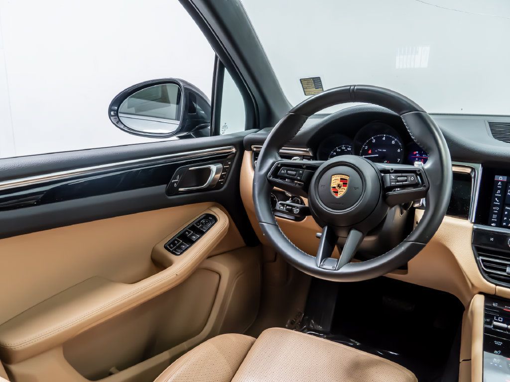 Used 2023 Porsche Macan AWD/4WD image 30