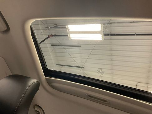 Used 2018 Ford Fusion Titanium image 21