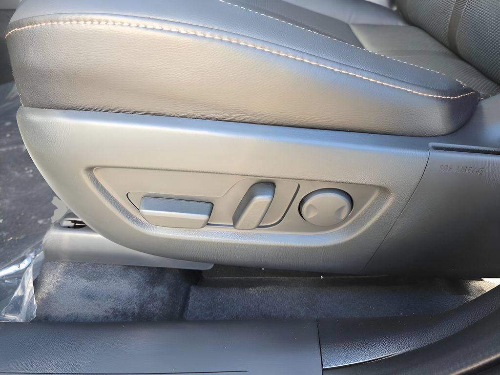 Used 2025 MAZDA CX-90 Plug-In Hybrid w/Premium Sport AWD/4WD image 16