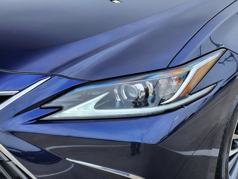 Used 2025 Lexus ES 350 w/ Premium Package FWD image 9