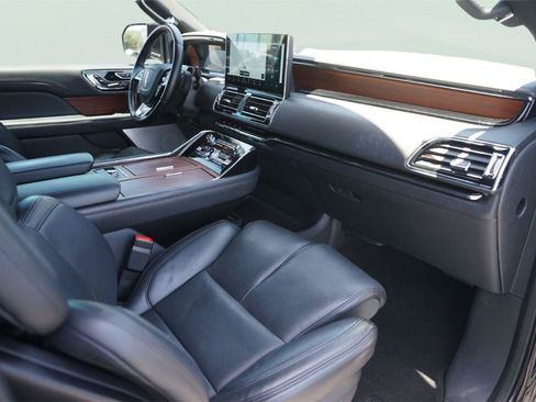 Used 2023 Lincoln Navigator Reserve AWD/4WD image 20