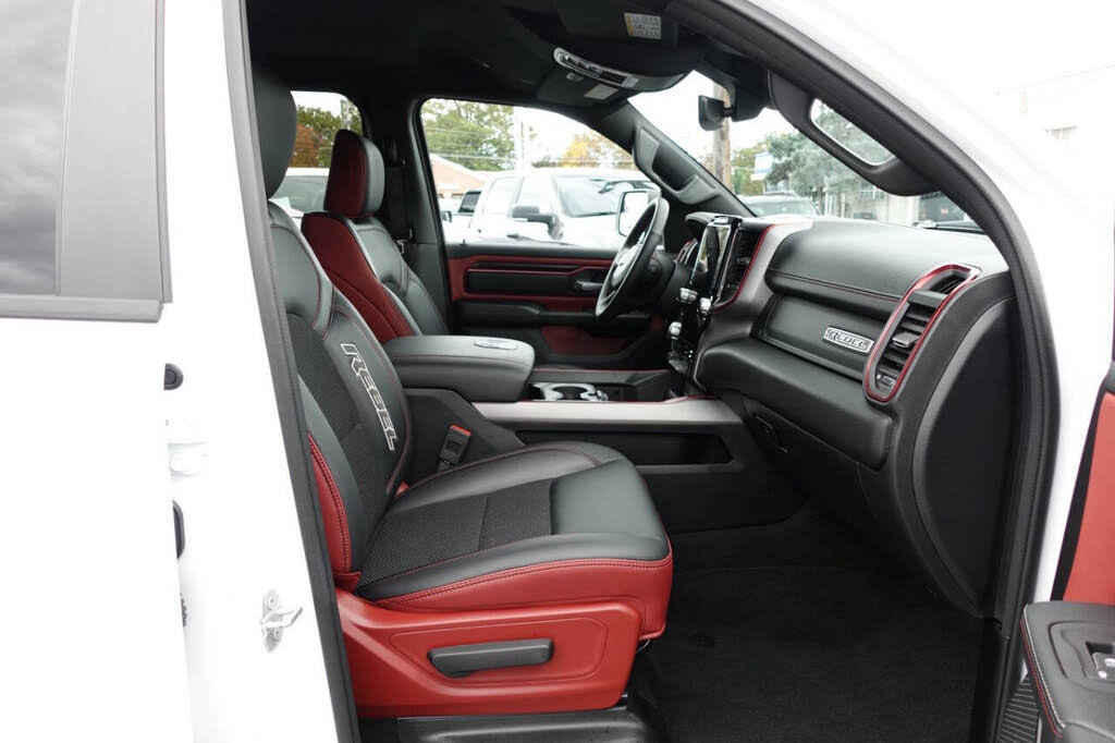 Used 2025 RAM 1500 Rebel AWD/4WD image 31