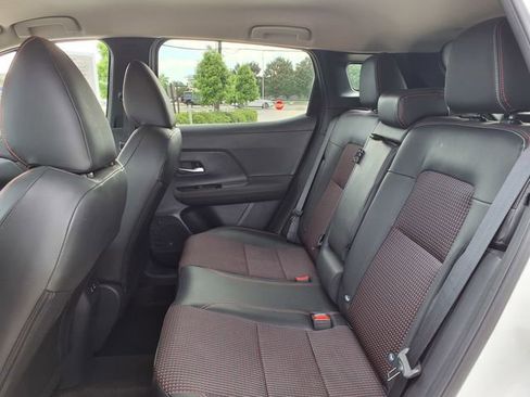 Used 2025 Nissan Kicks SR FWD image 17