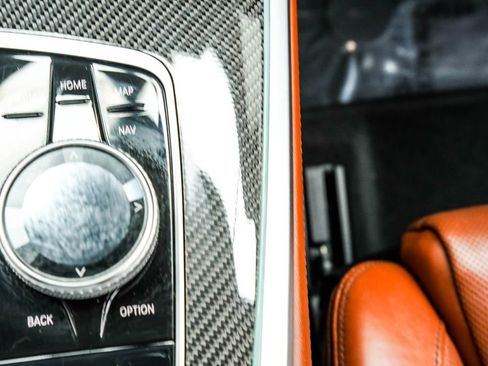 Used 2024 BMW X7 M60i w/ Executive Package image 28