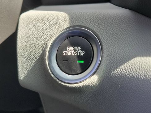 Used 2024 GMC Terrain SLT w/ Tech Package FWD image 28
