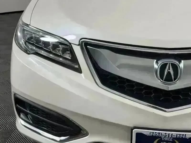 Used 2017 Acura RDX w/ Technology Package AWD/4WD image 4
