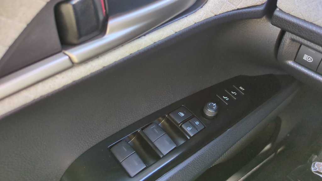 Used 2025 Toyota Camry XLE w/ Premium Plus Package FWD image 19