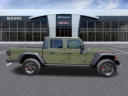 Used 2023 Jeep Gladiator Rubicon w/ Cold Weather Group AWD/4WD image 2