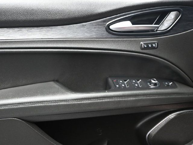Used 2023 Alfa Romeo Stelvio Sprint AWD/4WD image 8