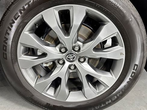 Used 2024 Toyota Grand Highlander Limited image 34