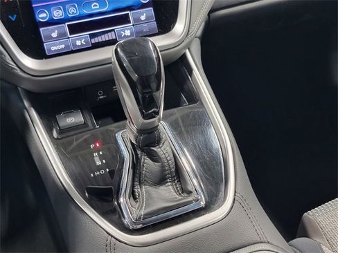 Used 2022 Subaru Outback Premium image 23