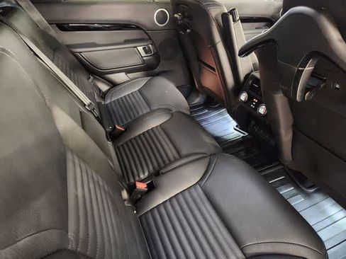 Used 2025 Land Rover Discovery S AWD/4WD image 32