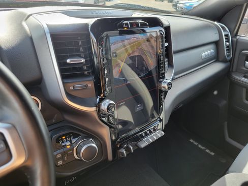 Used 2024 RAM 2500 Big Horn w/ Safety Group image 16