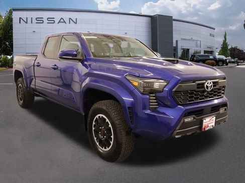 Used 2024 Toyota Tacoma TRD Sport AWD/4WD image 1
