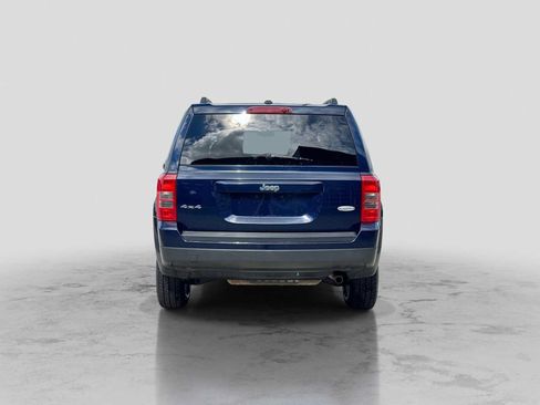 Used 2015 Jeep Patriot Latitude AWD/4WD image 5