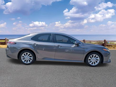Used 2023 Toyota Camry LE FWD image 9